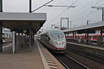 Nachschuss auf 403 553-1, als dieser am 21.03.2015 durch den Südbahnhof von Frankfurt am Main in Richtung Offenbach fuhr.