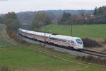 411 018  Plauen/Vogtland  als ICE 27 von Hamburg Altona nach Wien bei Edlhausen, 04.11.2016