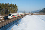 411 077 als ICE 28 von Wien Hbf nach Frankfurt am Main Hbf bei Darshofen, 21.01.2017