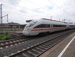 Im Juni 2018 steht eine ICE-T Doppeltraktion (2x Baureihe 411) in Richtung Hamburg-Altona und Bremen Hauptbahnhof kurz vor der Ausfahrt.