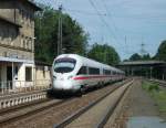 Der ICE 109 nach Innsbruck Hbf durchfhrt am 03.Juni 2011 den Bahnhof Hochstadt-Marktzeuln Richtung Lichtenfels.