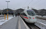 415 004-1  Heidelberg  und 411 071-4  Oschatz  stehen am 07.01.2017 mit dem ICE 1510 (München Hbf - Berlin Gesundbrunnen) in Leipzig Hbf.