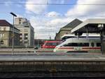 Der auf den Namen  Wittenberge  getaufte 411 032 legt einen Zwischenstopp in Nürnberg Hbf ein.