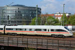 Triebwagenkopf des ICE-T  Kassel  der DB im April 2017 in Dresden.