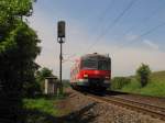 DB S-Bahn Stuttgart 420 402-0 als Tfzf Richtung Wiesbaden, am 17.05.2012 im Rheingau bei Erbach.