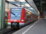 423 008 in Stuttgart Hbf (oben) seltener Anblick.