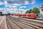 Nachschuss von 425 529-5 fährt als RB 38625 (Bensheim - Worms Hbf) bei der Einfahrt in den Bahnhof Weinheim (Bergstr).