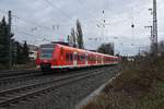 Nachschuß auf den 425 561-8 verlässt als RB33 nach Aachen Hbf den Rheydter Hbf am Sonntag den 11.2.2018