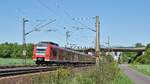 DB Regio (S-Bahn Hannover) 425 275/775  Sarstedt  und 424 XXX/XXX als S 2 Nienburg (Weser) - Hannover-Linden/Fischerhof verlassen nach einem Halt am 07.05.18 den Bahnhof Linsburg.