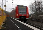 Die Rhein Niers Bahn (RB33) aus Aachen-Hbf nach Heinsberg-Rheinand-Duisburg-Hbf und kommt aus Richtung Aachen-West,Laurensberg,Richterich, und hält in Kohlscheid und fährt in Richtung