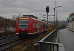 Nachschu auf den als S2 fahrenden 425 262 der gerade der Haltestelle Mosbach West zufhrt. 3.11.2021