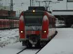 425 093-2 mit RE11316 nach Mnchengladbach steht an Gl.5 im Koblenzer Hbf bereit.9.1.2010