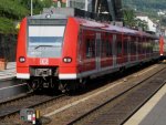 Eine Br 425 fuhr am 30.07.2010 von Neustadt (Weinstr.) Hbf nach Osterburken.