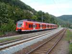 425 208/708 ist als S2 Mosbach (Baden) - Kaiserslautern am 06.09.2011 in Lambrecht