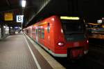 Hier stehen zwei Et 425 abfahrbereit als RE11 nach Mnchengladbach am 16.12.2011 in Dortmund Hbf.