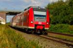 An der L116 Brcke kommt aus der Noithausener Kurve der 425 533-7 mit einem unbekannten Bruder in Richtung Mnchengladbach ber die Kbs 465 gefahren am Freitag den 16.8.2013