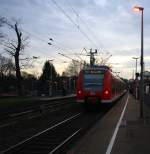 Ein Nachschuss von der RB33 (Rhein-Niers-Bahn) kommt aus Duisburg-Hbf nach Aachen-Hbf und hilt in Kohlscheid und fährt in Richtung  Richterich,Laurensberg,Aachen-West,Aachen-Schanz,Aachen-Hbf.