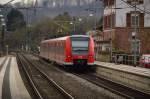 Hier verlässt am 13.3.2016 der Triebwagen 425 232-6 als S1 nach Osterburken Neckargerach.