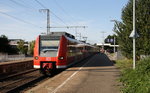 Der RE8 kommt aus Mönchengladbach-Hbf nach Koblenz-Hbf und kommt aus Richtung Mönchengladbach-Hbf und hält in Rheydt-Hbf und fährt dann weiter in Richtung Grevenbroich,Köln.