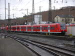 425 047 steht am 18.11.2016 auf dem Abstellgleis und wartet darauf als RB 58093 nach Kitzingen bereit gestellt zu werden.