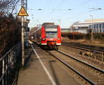 Die Rhein Niers Bahn (RB33) kommt die Kohlscheider-Rampe hoch aus Duisburg-Hbf,Heinsberg-Rheinand nach Aachen-Hbf und hält in Kohlscheid und fährt in Richtung