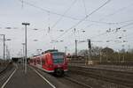 426 017-0 fährt als RB 46 nach Bochum aus Wanne-Eickel Hbf aus (10.04.2023)