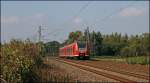 426 519/019 und 426 527/027 fahren bei Hohenlimburg als RE16 (RE 29680)  RUHR-SIEG-EXPRESS , von Siegen ber Altenhundem und Hagen nach Essen Hbf.