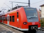 426 013-9 am  19.11.2012 im Bahnhof Stuttgart-Untertrkheim als RB auf die Abfahrt nach Kornwestheim wartend.