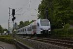 Nach Mannheim fahrend ist der SÜWEX 429 609 zwischen Nierstein und Oppenheim unterwegs.1.5.2017