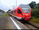 Eine BR 429  Hansestadt Stralsund  (Stadler Flirt) von DB Regio Nordost als RE9 von Lietzow(Rügen) erreicht seinen Endbahnhof Ostseebad Binz auf Gleis 1.