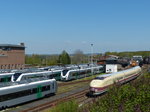 Coradia Continental neben Museumsfahrzeugen, u.a.