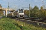 ET25 2301 ist als RE19 Führungsfahrzeug am Morgen des 4.11.2017 nach Düsseldorf Hbf in Lintorf vor meine Kamera geraten.