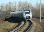 Bombardier Talent 2 der Abellio-Rail auf Linie SE15: 9442 313 nach Saalfeld fährt am 14.01.2016 in den Bhf Weißenfels ein.