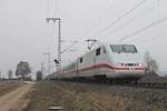 Als ICE 273 (Berlin Ostbahnhof - Basel SBB) fuhr am 21.12.2016 der 401 013-8  Frankenthal/Pfalz  bei Müllheim (Baden) auf der KBS 703 und ahtte nur noch wenige Kilometer bis zum Zielbahnhof vor