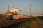 Br 401 (ICE 1) zwischen Frankfurt und Mannheim kurz vor Gernsheim. 15.10.11