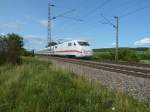 Hier ist 401 077-3 am 14.07.2012 auf dem Weg nach zum nchsten Halt in Frieburg (Breisgau) Hbf.