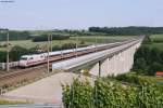 Eine unbekannte Baureihe 401 berquert als ICE 1090 (Mnchen-Berlin Sdkreuz) die Talbrcke Enzweihingen und wird gleich darauf im Marksteintunnel verschwinden. Aufgenommen am 01.07.2013.