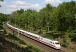 401 514 als ICE 880 (Mnchen Hbf–Hamburg-Altona) am 11.05.2016 zwischen Klecken und Hittfeld