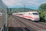 Am 16.9.94 musste ein Eilzug von Ansbach nach Würzburg außerplanmäßig in Heidingsfeld Ost auf Gleis 3 warten, damit der folgende verspätete ICE überholen konnte.