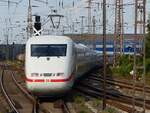 401 072 (ASCHAFFENBURG) verlässt als ICE Köln - Berlin den Hbf Osnabrück Po durch die Schinkel-Kurve in Richtung Löhne, 19.08.2022