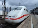 Blick auf einen ICE1 Triebkopf in Köln Hbf.