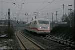 402 013  NAUEN  durchfhrt als ICE 654 auf der Reise von Berlin Ostbahnhof nach Kln Hbf den Bahnhof Schwerte (Ruhr). (23.12.07)