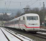 Ein ICE 2 durchfhrt am 17. Februar 2012 als ICE 2809 nach Mnchen Hbf den Bahnhof Kronach. 