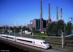 DB ICE 2 Tz 202   Wuppertal   als ICE 874 Basel - Berlin, KBS 301 Braunschweig - Stendal, fotografiert vor dem VW-Werk in Wolfsburg am 05.10.2011