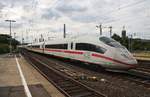 403 561-4  Celle  und 406 052-1  Arnhem  durchfahren am 3.7.2017 als ICE201 von Köln Hauptbahnhof nach Basel SBB den Bahnhof Köln Messe/Deutz.