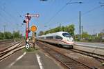 DB Fernverkehr ICE3 (403 xxx) am 21.04.18 in Hanau Hbf