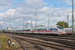 ICE 403 007-8 fährt beim badischen Bahnhof ein.