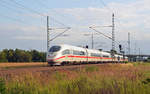 Ein ICE der BR 403 rollte am 08.07.20 als ICE 1002 von München nach Berlin. Hier passiert er Gräfenhainichen.
