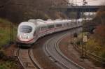 ICE 596 nach Berlin-Ostbahnhof hat die erste Kurve der Geislinger Steige talwrts unter die Rder genommen. Dank an den freundlichen Tf fr die  Lichthupe  und nen freundlichen Gru zurck. (Sonntag, 2. November 2008.