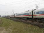 ICE 614 von Mnchen Hbf nach Dortmund Hbf.Am 14.03.09 in Lampertheim.(Zug hat gehalten)Wei vielleicht jemand warum der Zug dort gehalten hat?(Signal war auf grn)